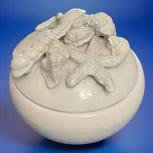 Vintage Oriental Seashell Motif White Ceramic Covered Jar 6.5" tall